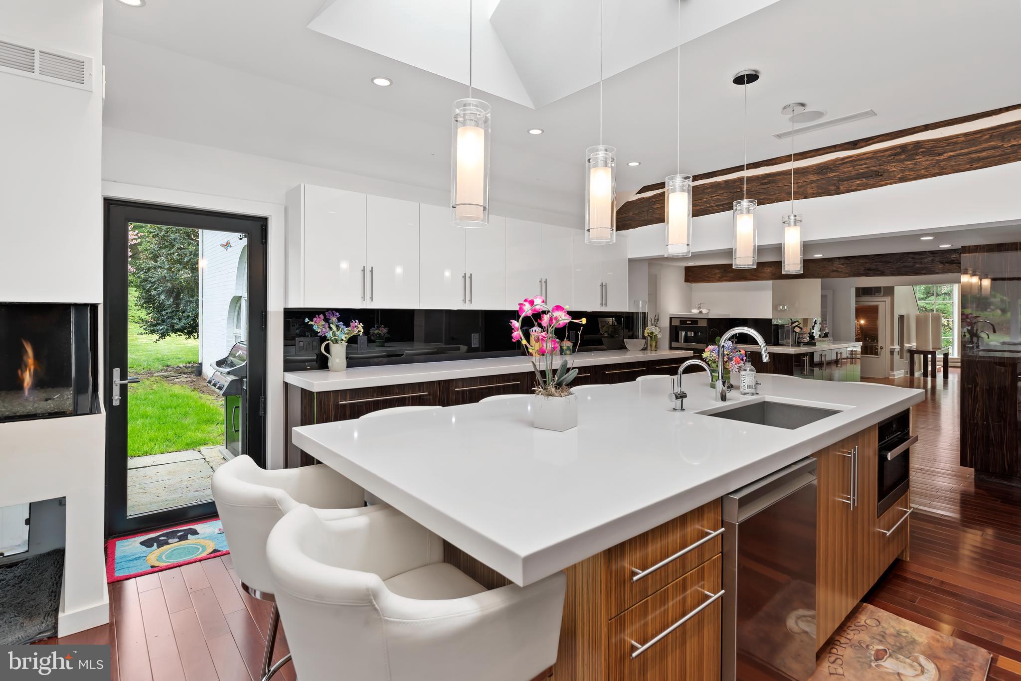 1485 Fairmont Dr