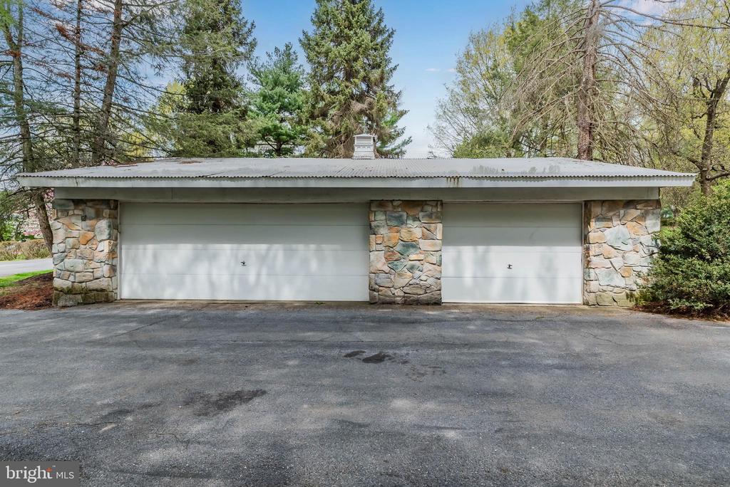1485 Fairmont Dr