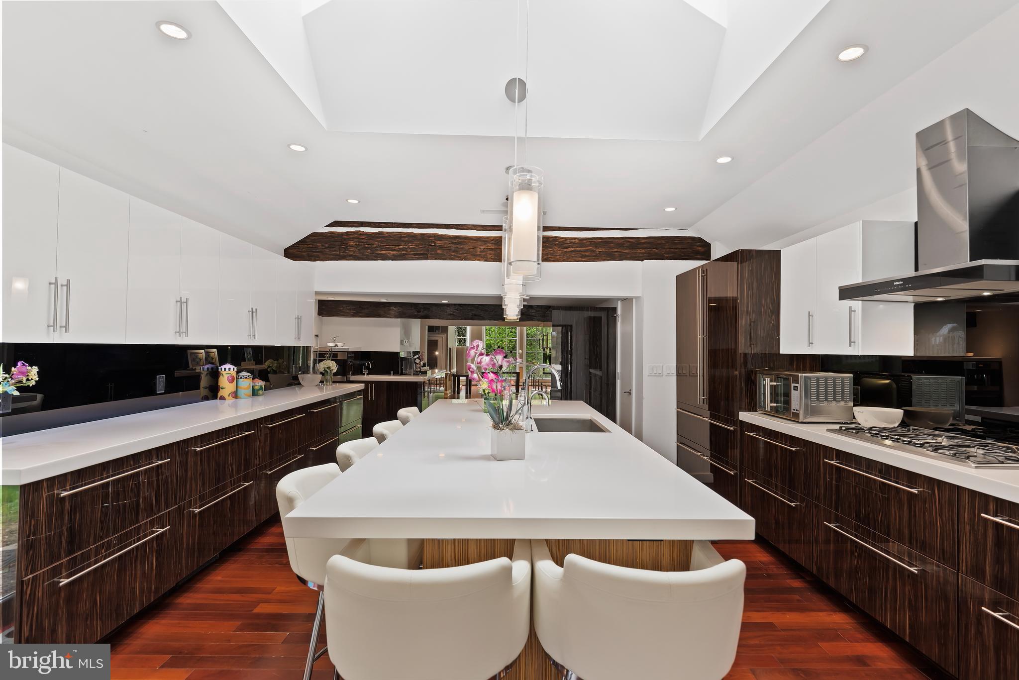 1485 Fairmont Dr