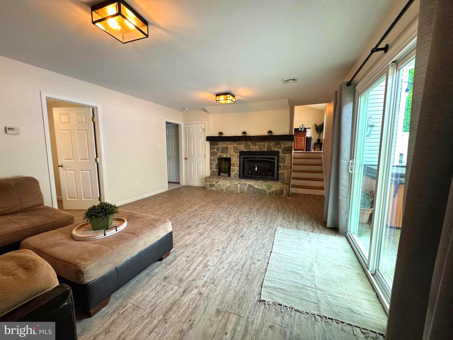 4617 Custer Dr