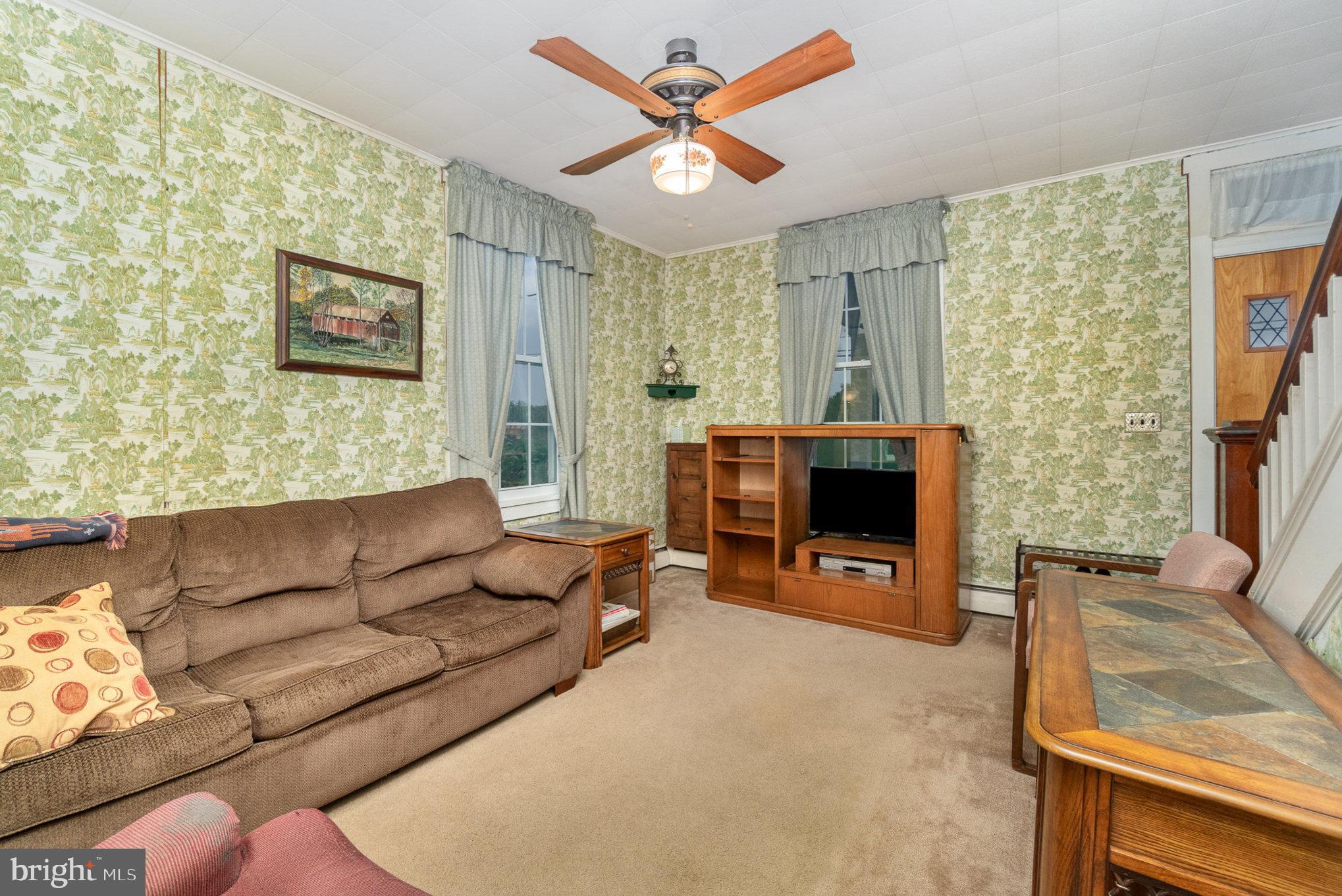 1405 BERRYSBURG ROAD