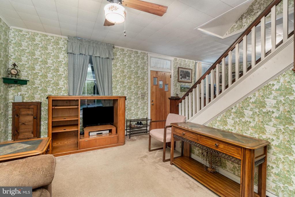 1405 BERRYSBURG ROAD