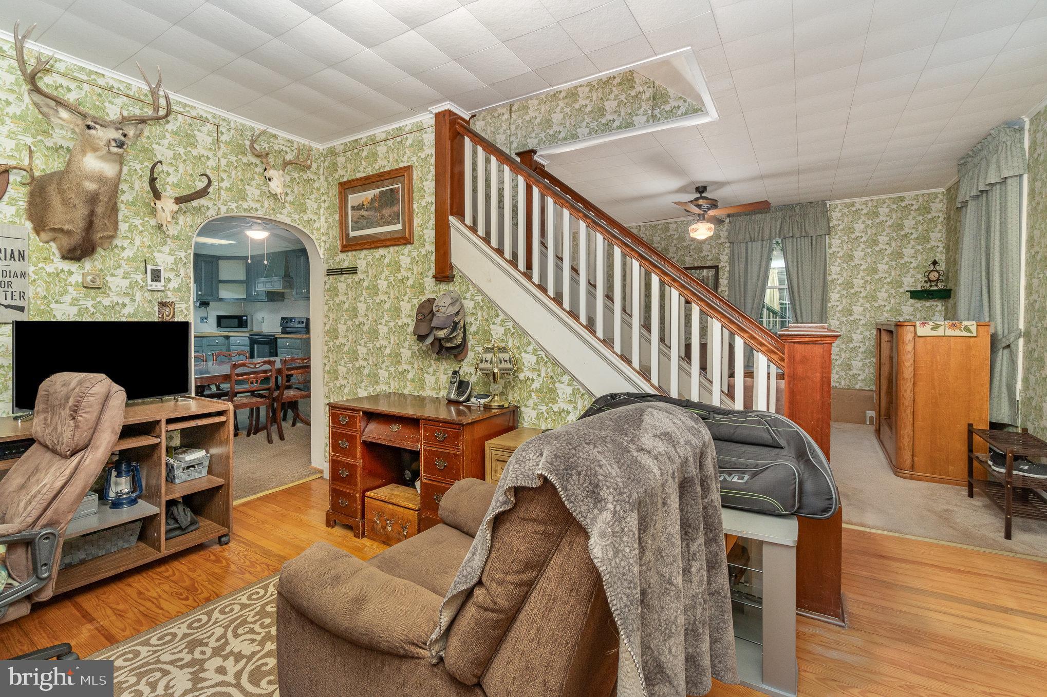 1405 BERRYSBURG ROAD