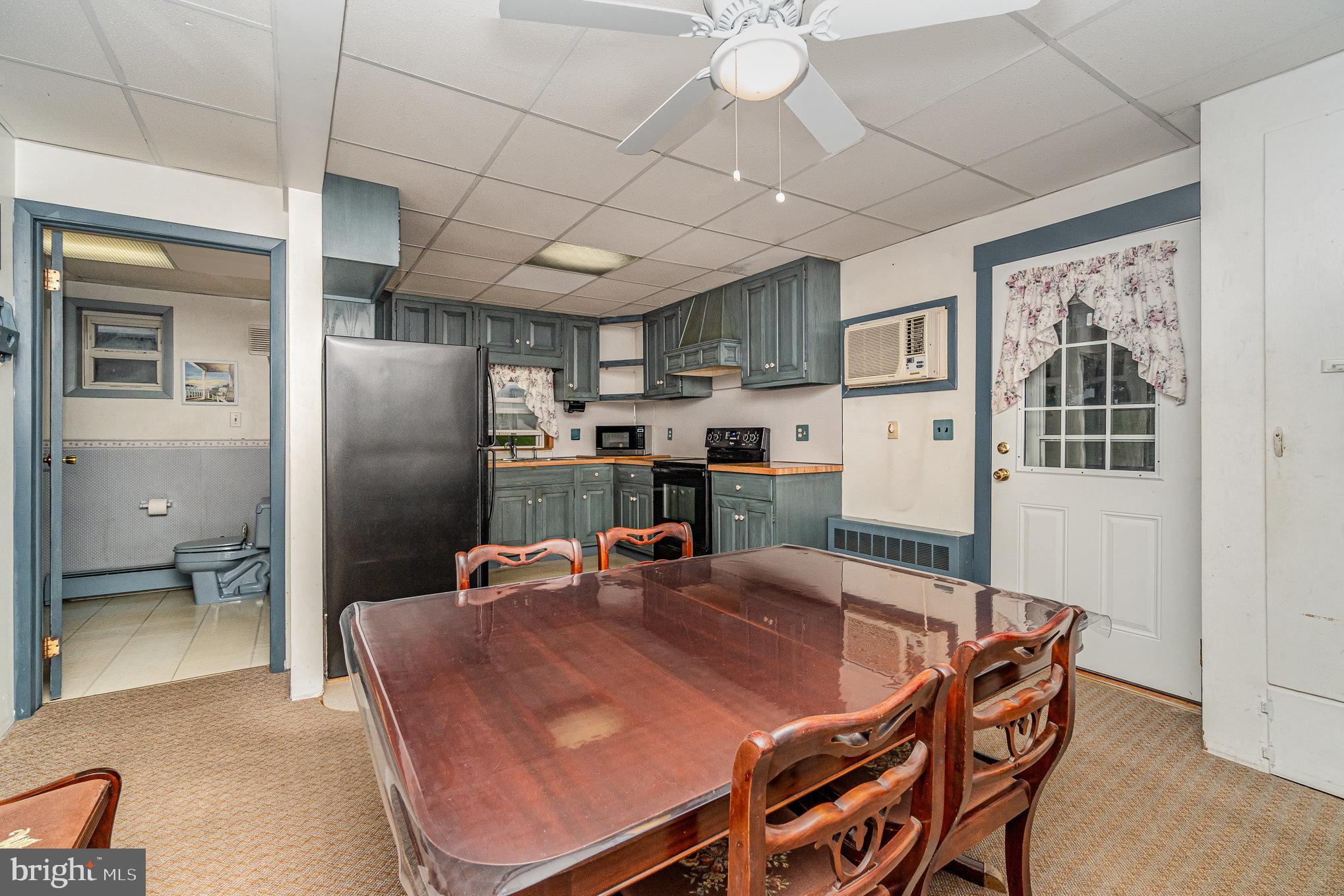 1405 BERRYSBURG ROAD