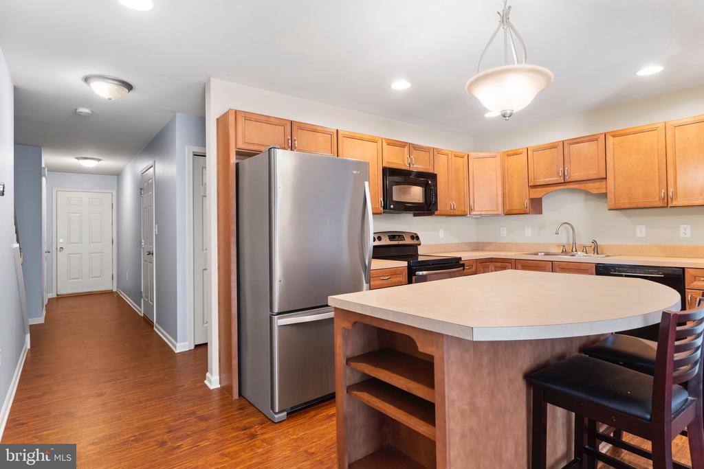 7883 Manada Ct