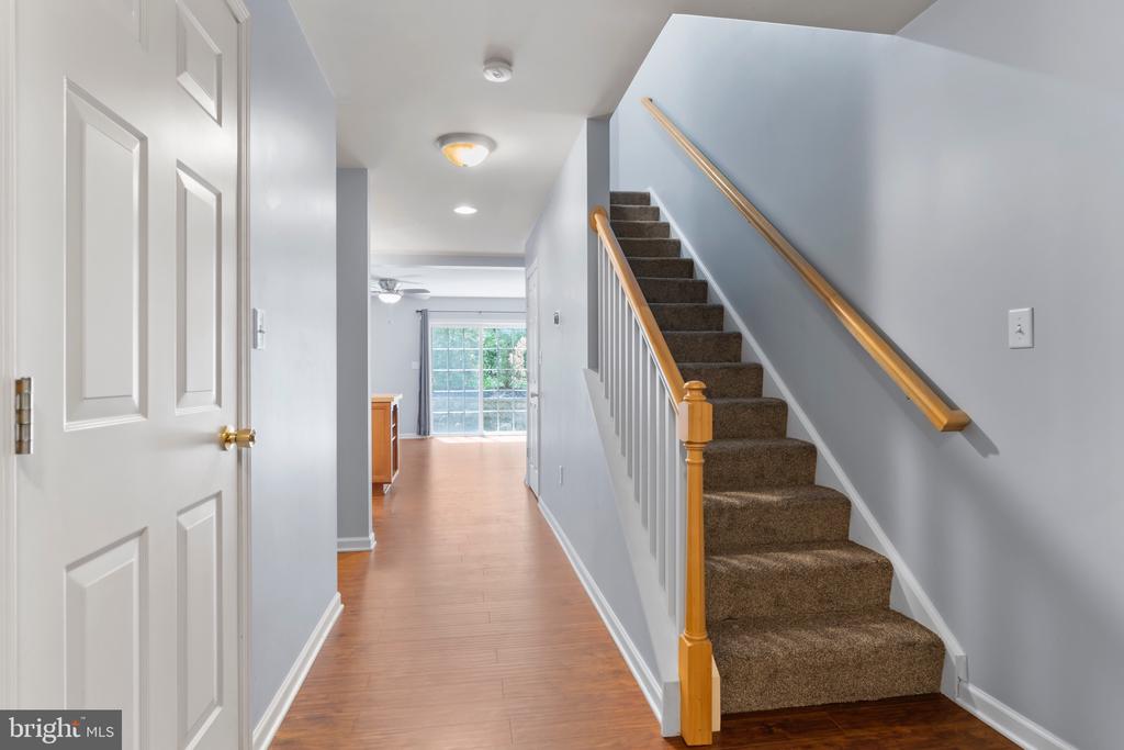 7883 Manada Ct