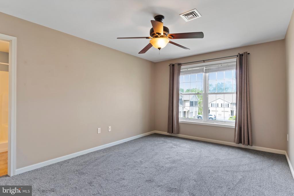 7883 Manada Ct