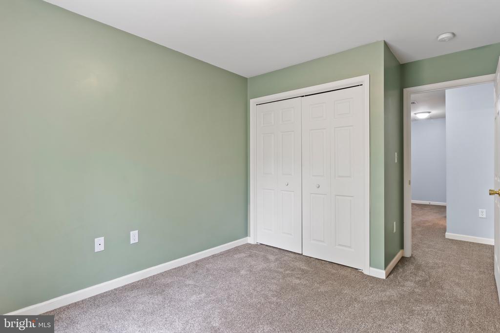 7883 Manada Ct