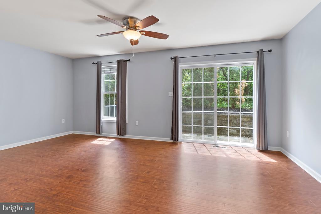 7883 Manada Ct