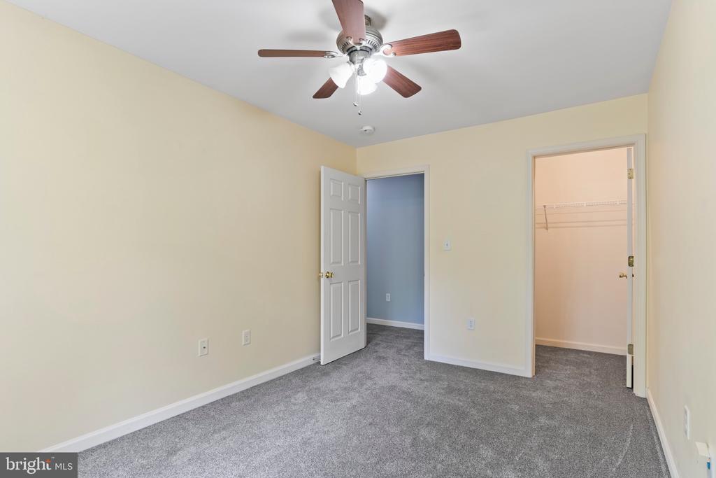 7883 Manada Ct