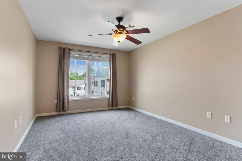 7883 Manada Ct