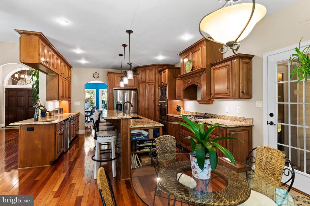 1760 White Oak Cir