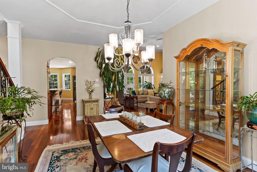 1760 White Oak Cir
