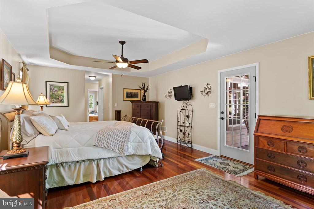 1760 White Oak Cir