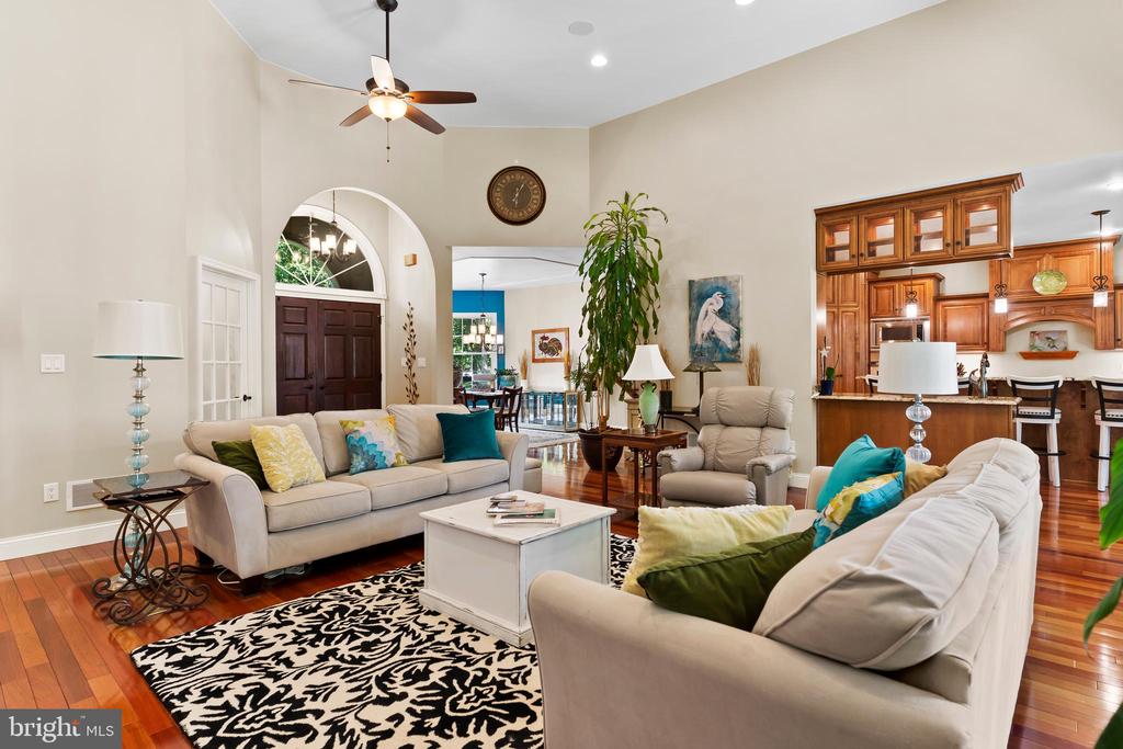 1760 White Oak Cir