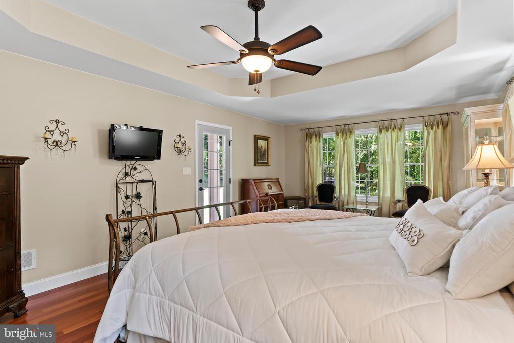 1760 White Oak Cir