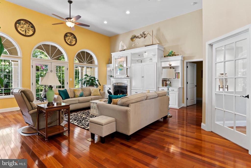 1760 White Oak Cir