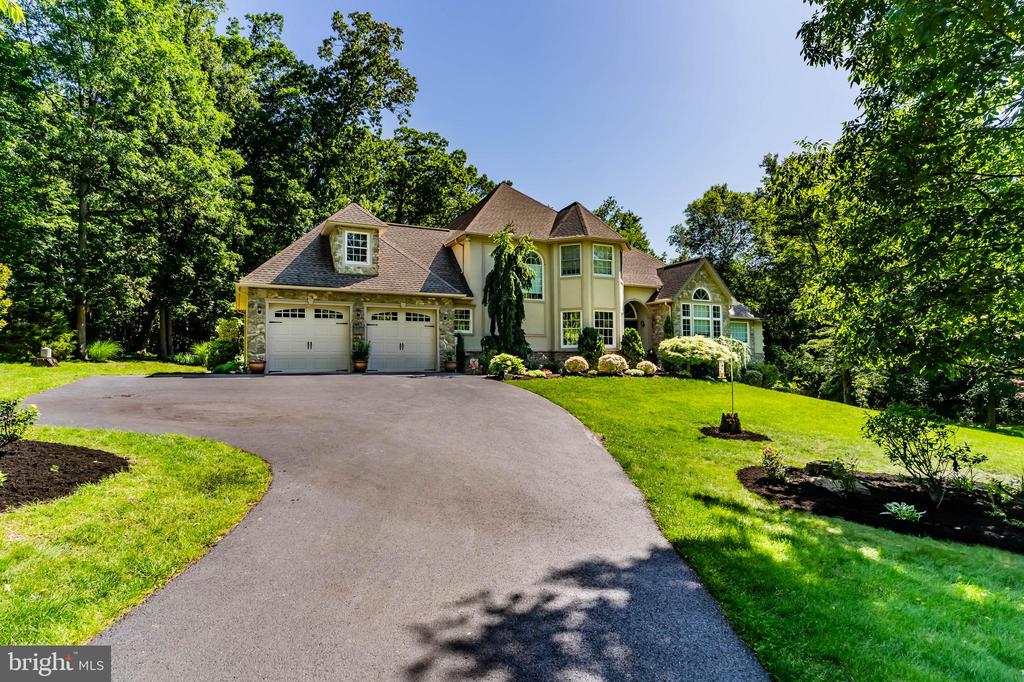 1760 White Oak Cir