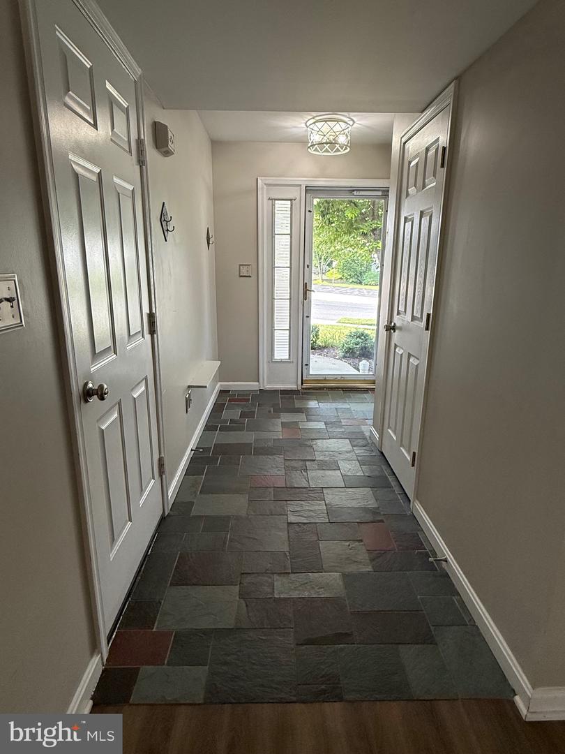 1904 DAYBREAK CIR