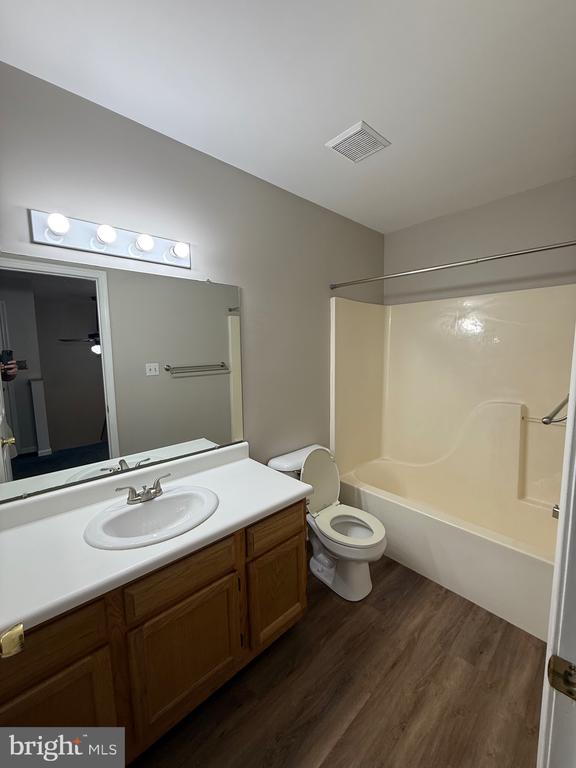 1904 DAYBREAK CIR