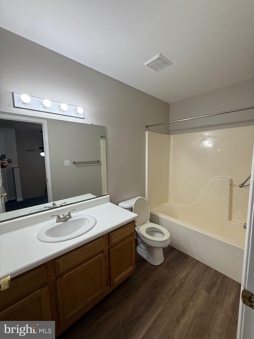 1904 DAYBREAK CIR