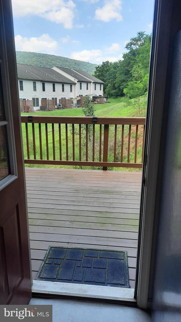 137 HUNTERS RIDGE DR