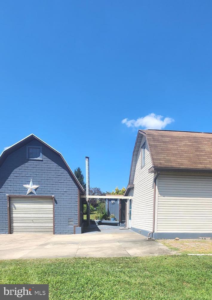 114 N Pine Aly
