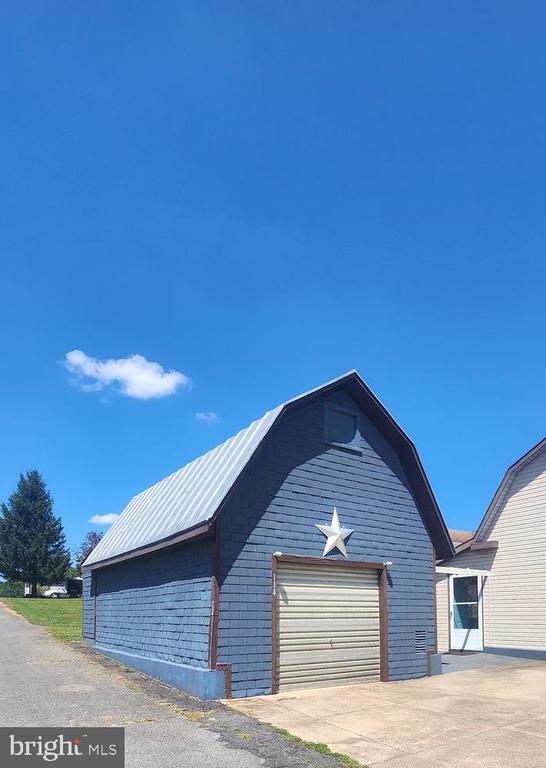 114 N Pine Aly