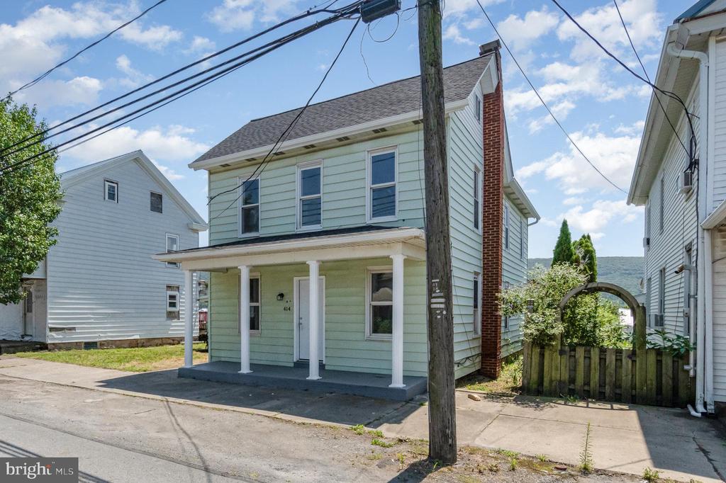414 E MARKET STREET
