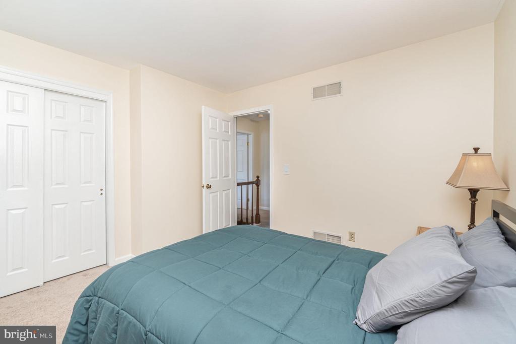 2512 BLARNEY DRIVE