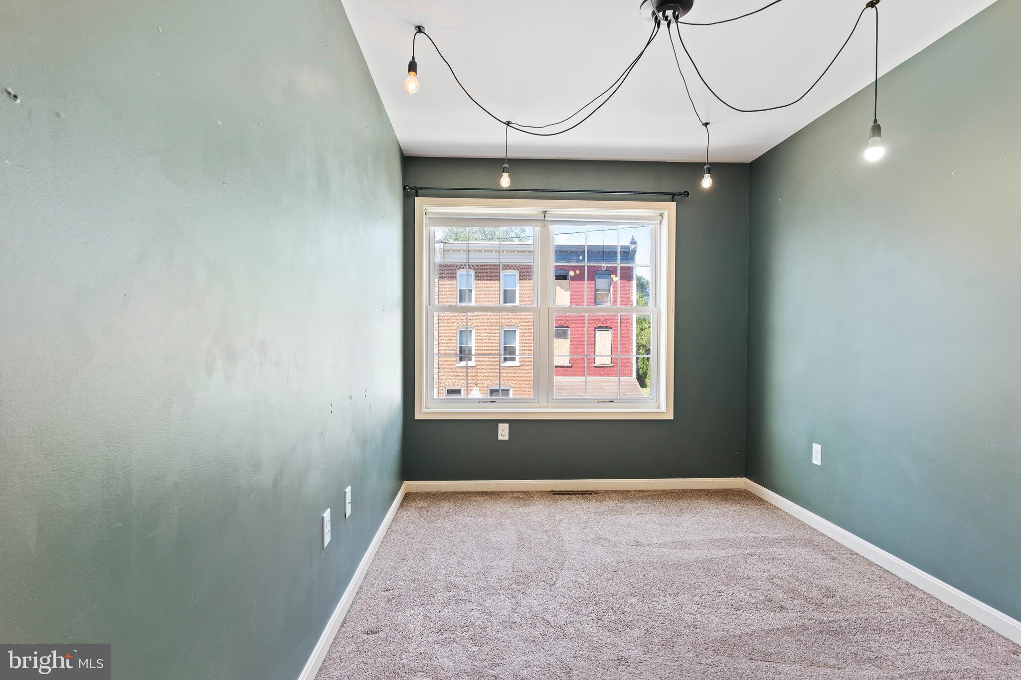 1625 N 4TH STREET