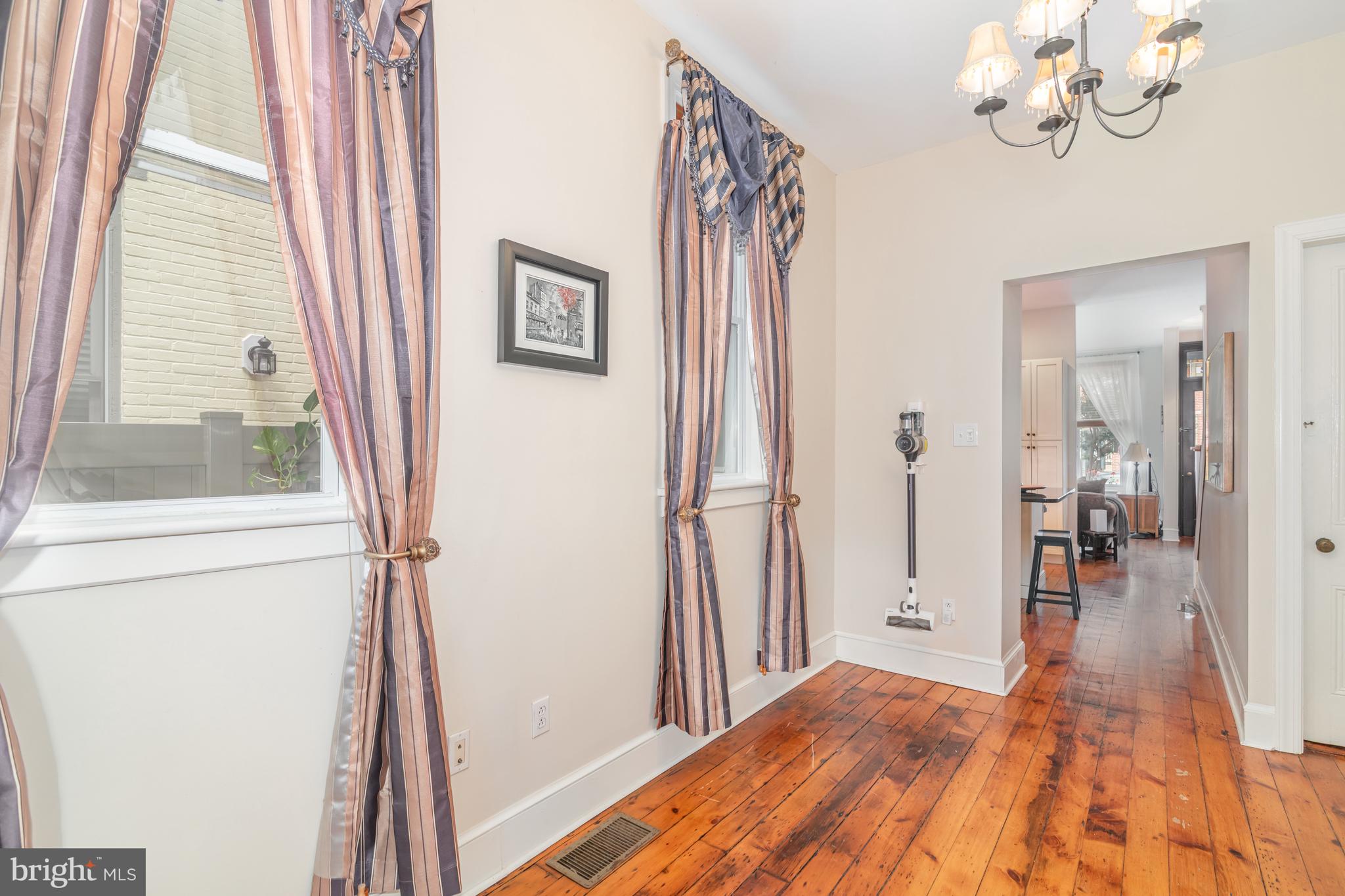 1112 GREEN STREET