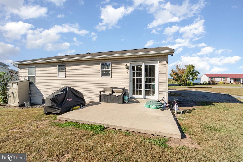 158 SIMON BOULEVARD