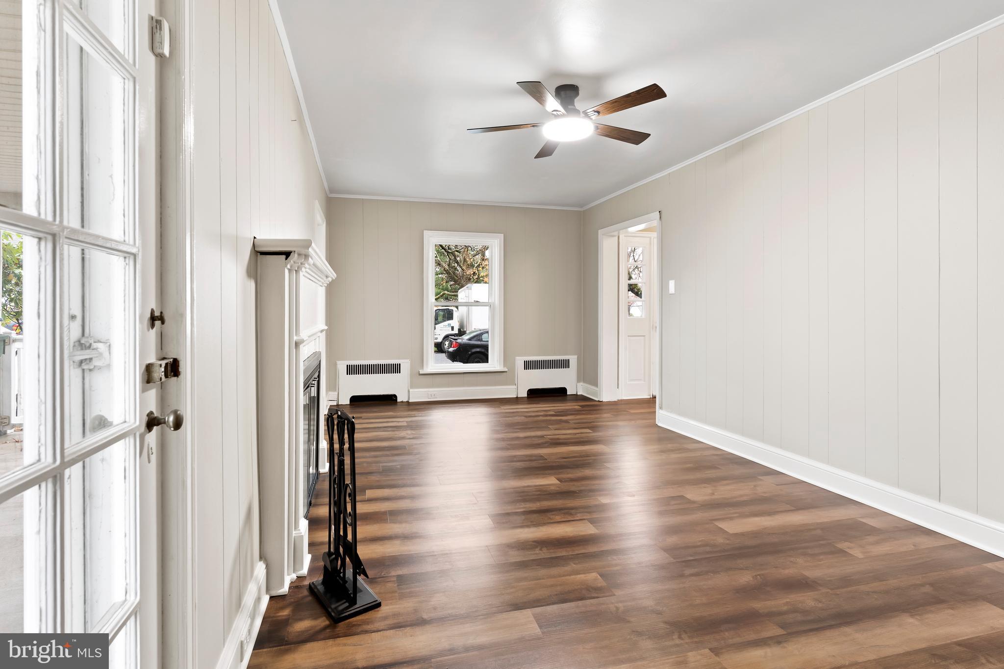3102 SCHOOLHOUSE LANE