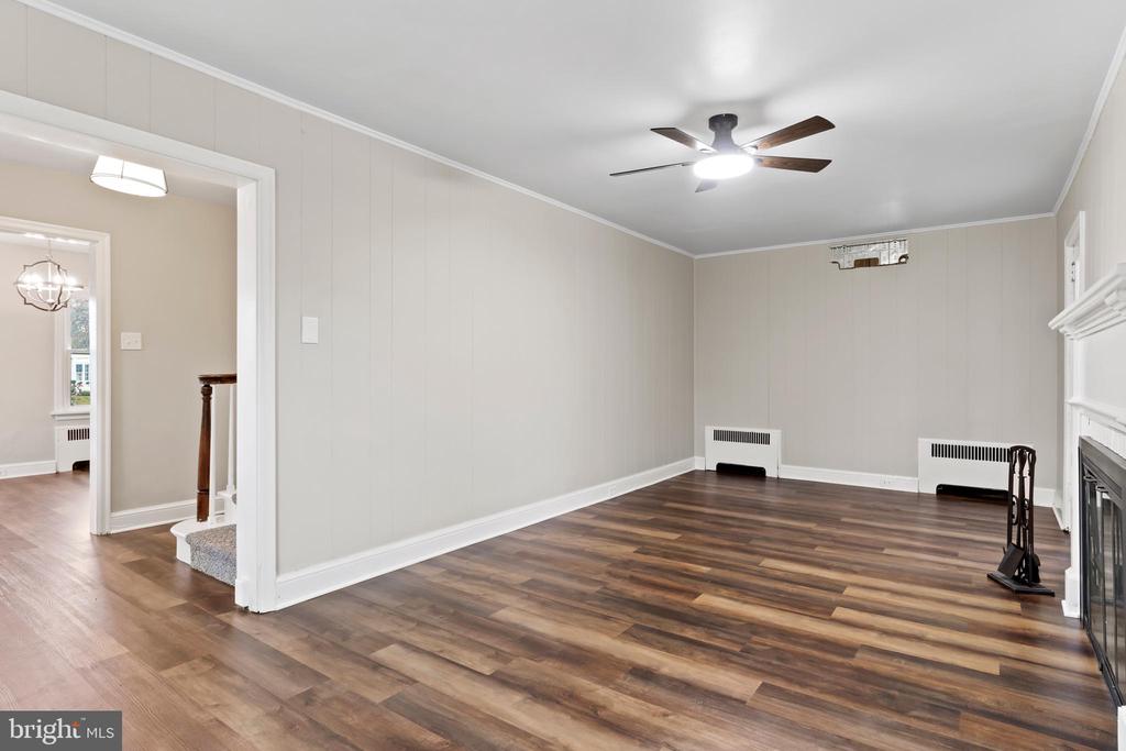 3102 SCHOOLHOUSE LANE