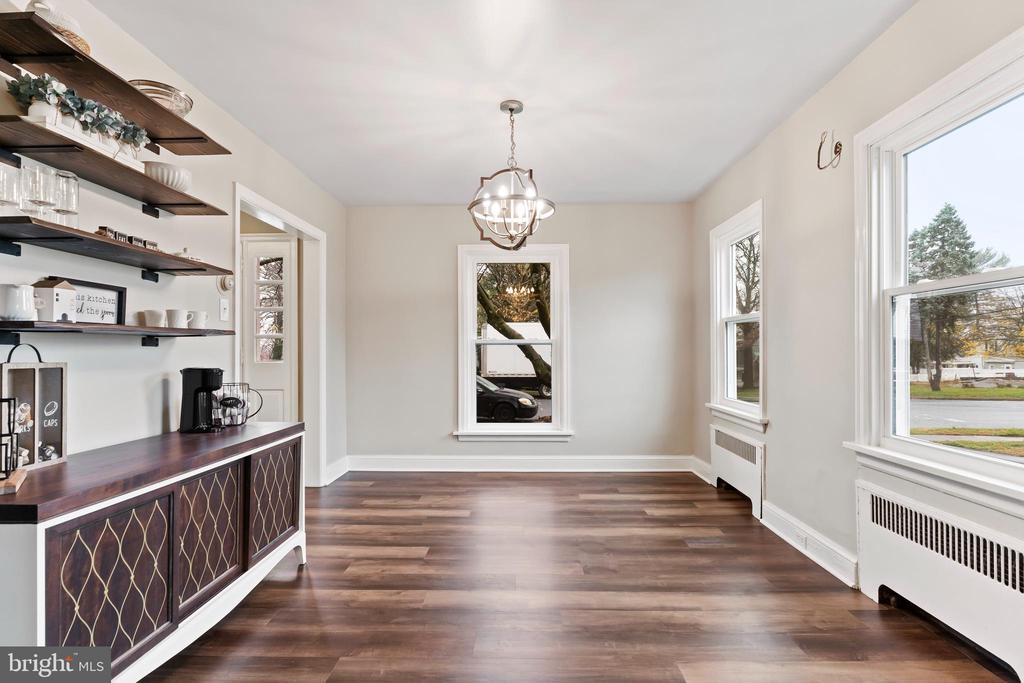 3102 SCHOOLHOUSE LANE