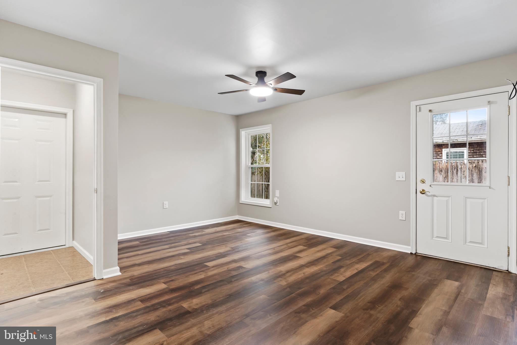 3102 SCHOOLHOUSE LANE