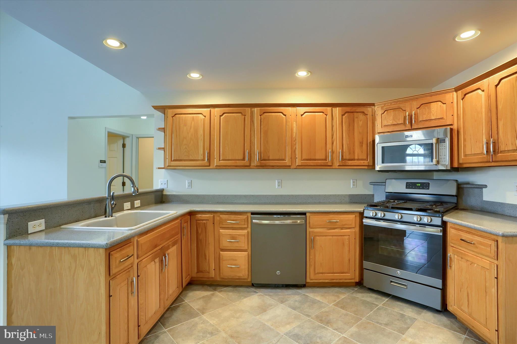 1195 CHERRINGTON LANE