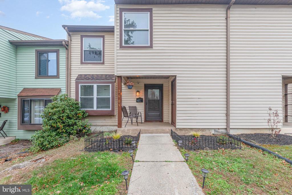 2609 CRANBERRY CIRCLE