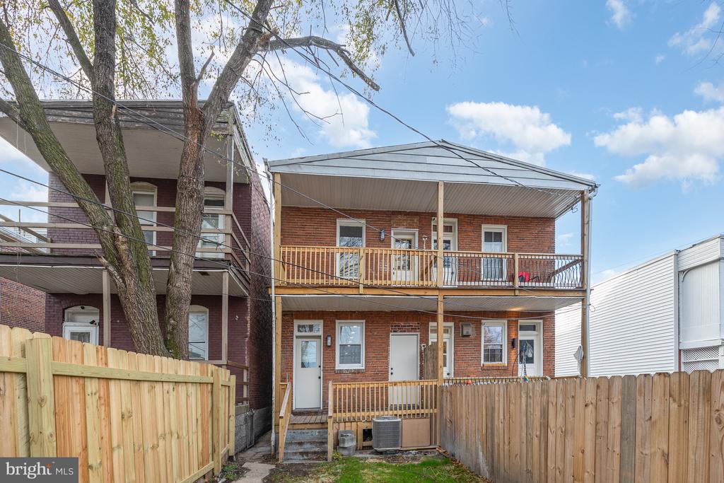 320 MACLAY STREET