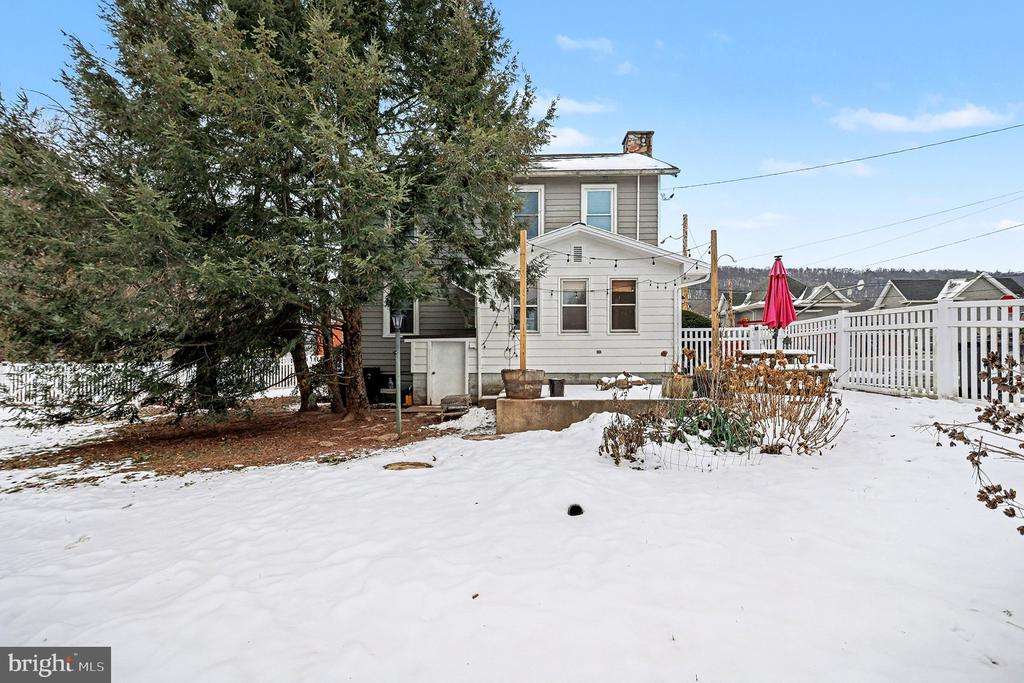 126 E MARKET STREET