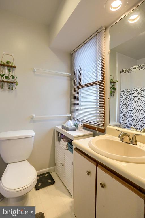 23 S 24TH STREET