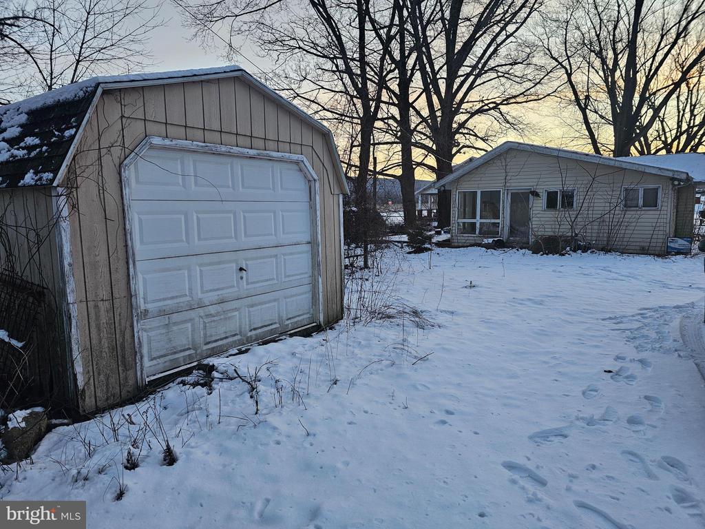 1054 WATER GAP LANE