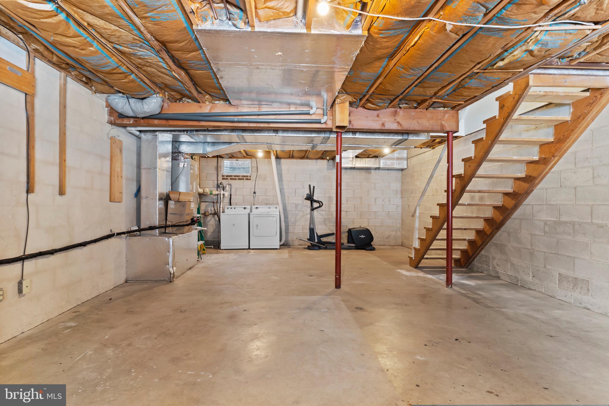 206 SCHOOLHOUSE LANE