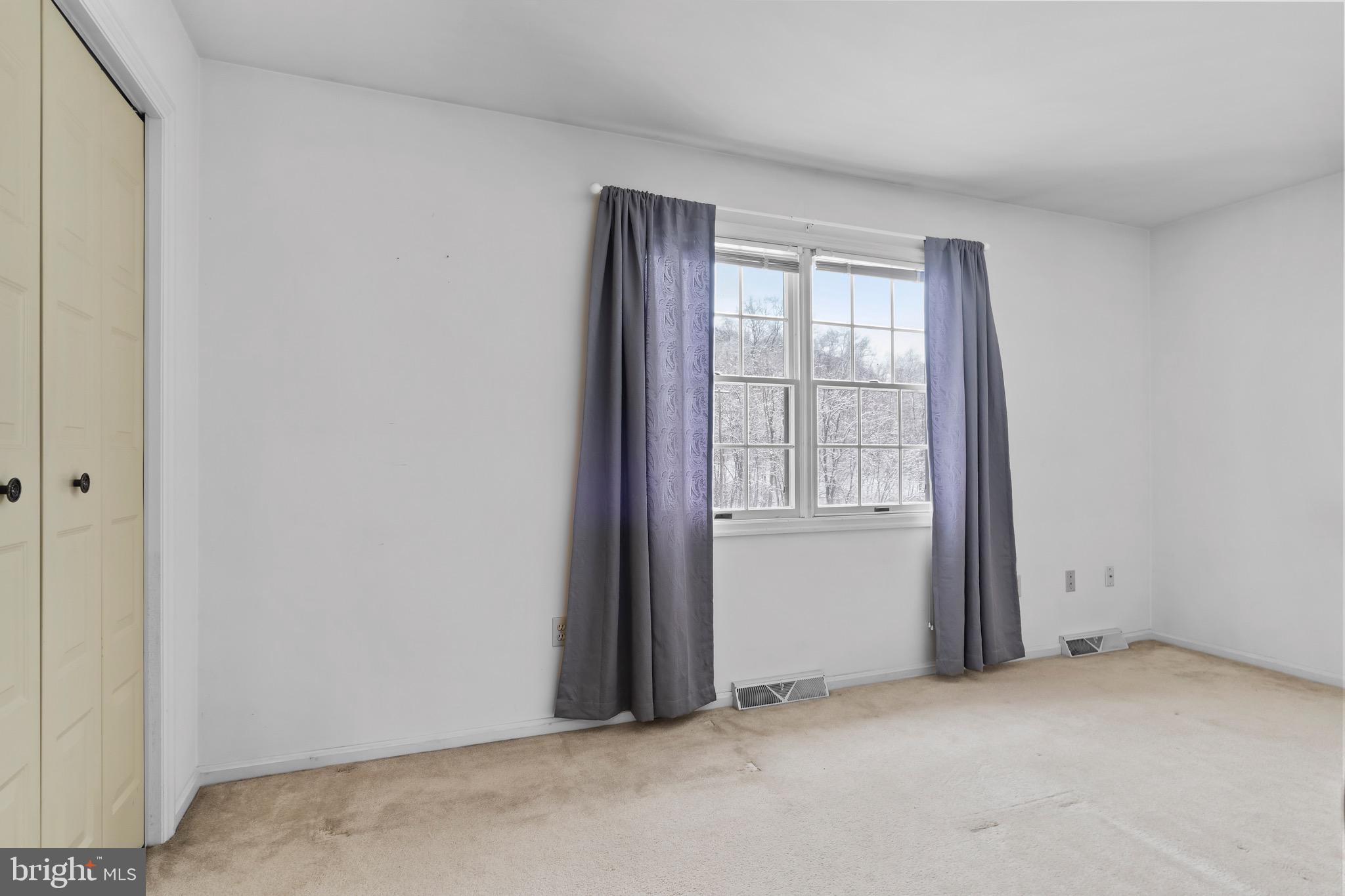 206 SCHOOLHOUSE LANE