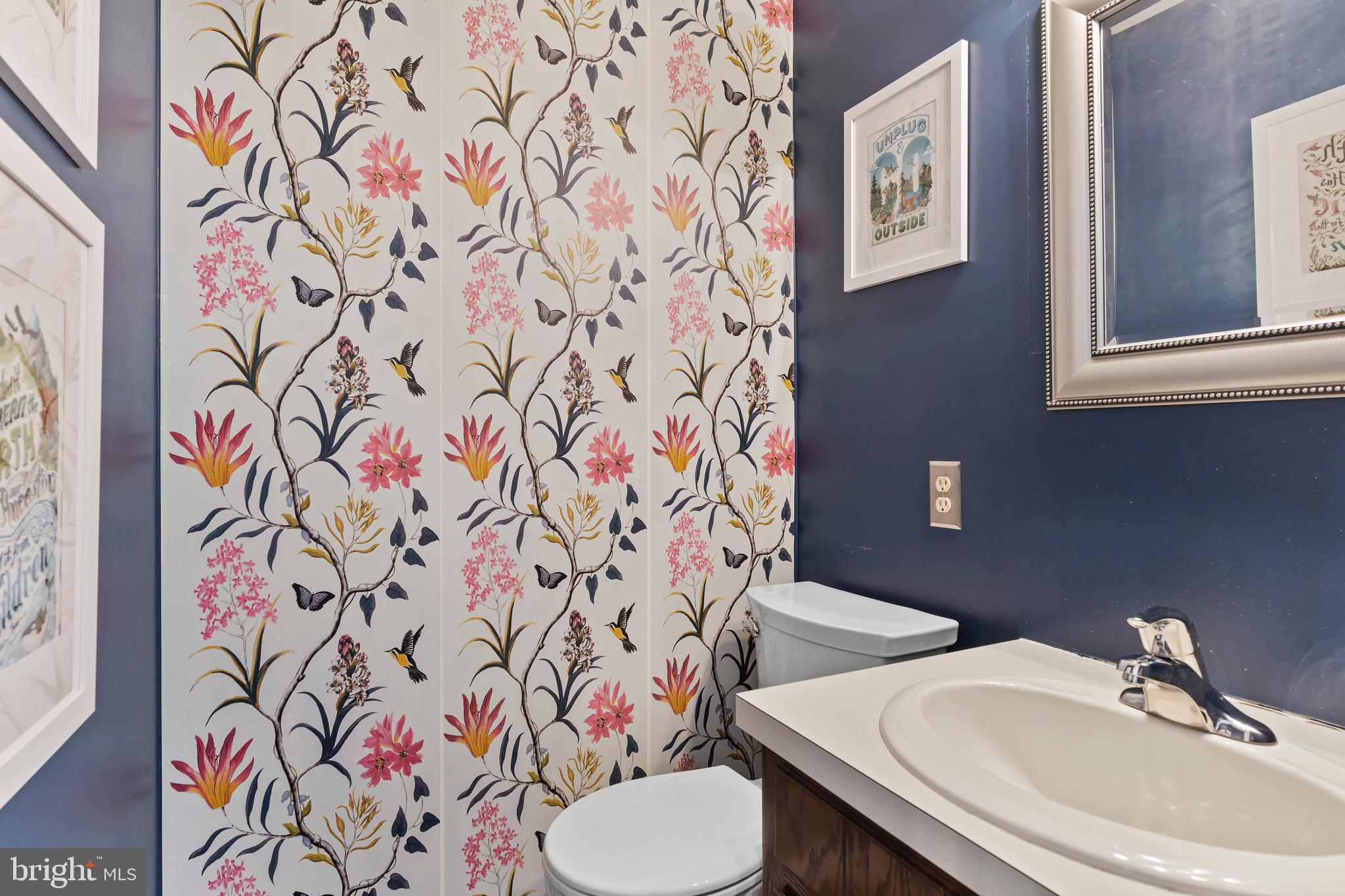 206 SCHOOLHOUSE LANE