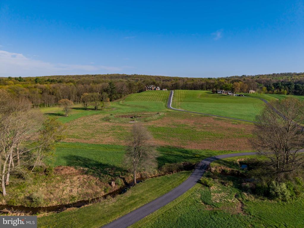 7111 FISHING CREEK VALLEY