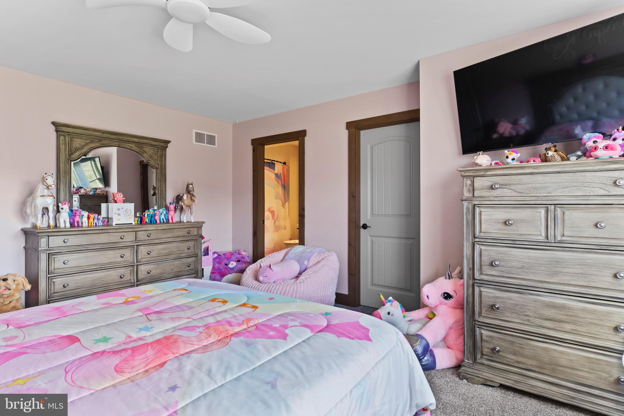 7111 FISHING CREEK VALLEY