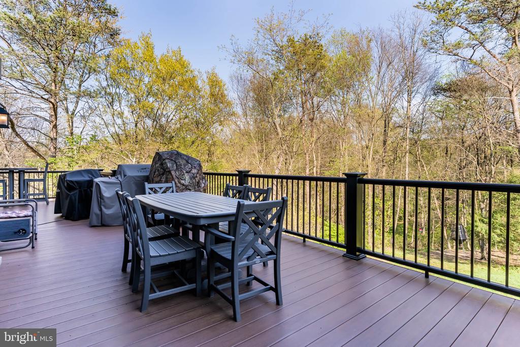 7111 FISHING CREEK VALLEY