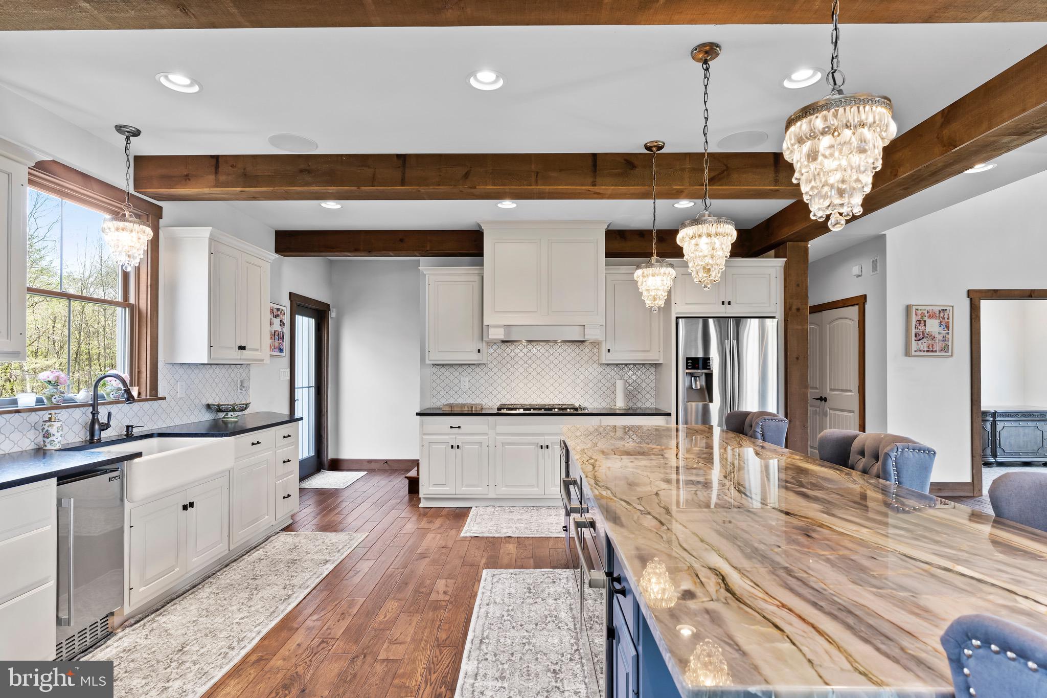 7111 FISHING CREEK VALLEY